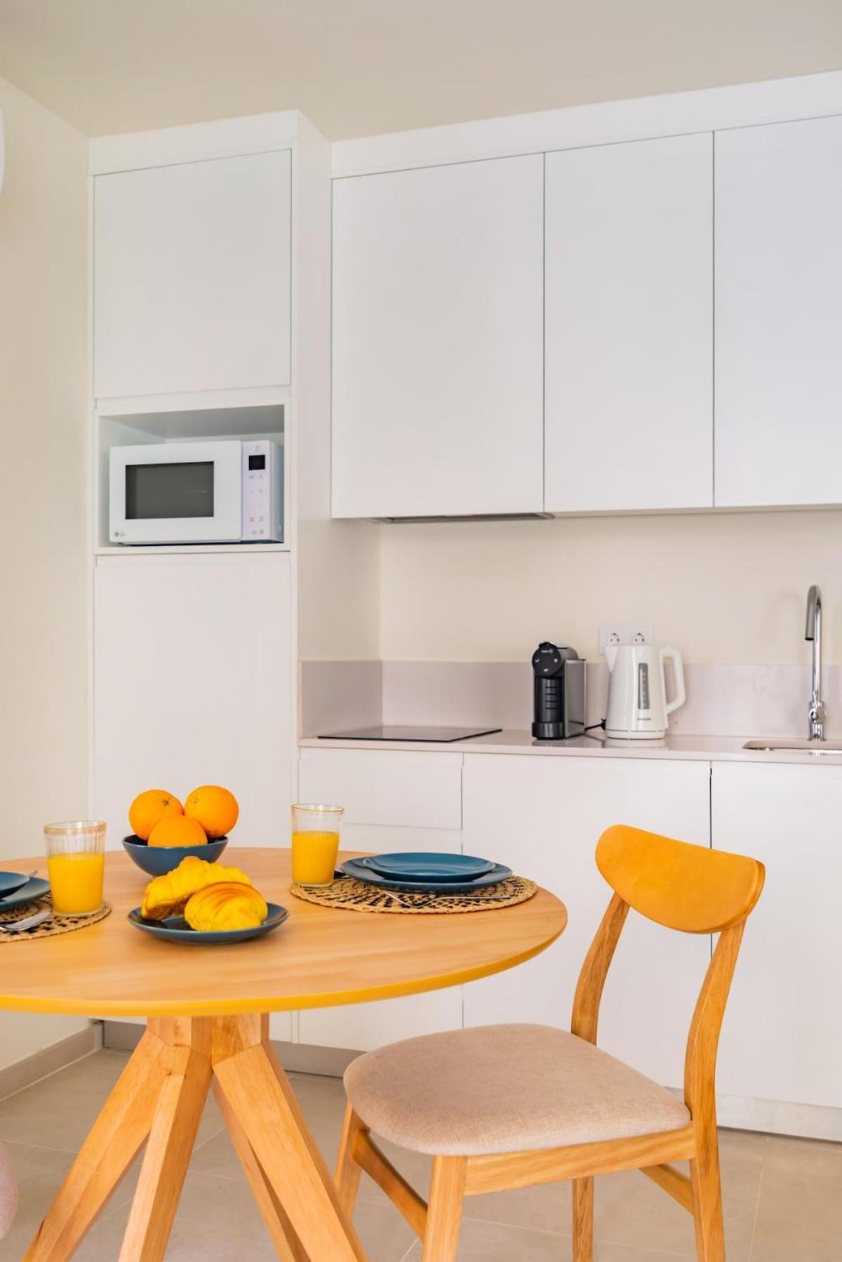 Apartment Lapa Getaway With Swimming Pool Lisbon